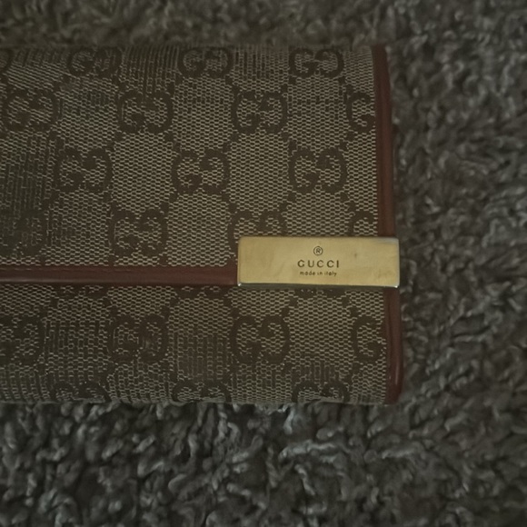 GUCCI trifold wallet, decent condition, 7.5” x 4” - Picture 2 of 4